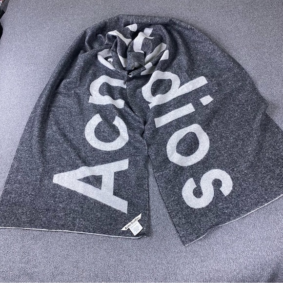 ACNE STUDIOS Gray Jacquard Scarf Rectangular - Picture 1 of 13